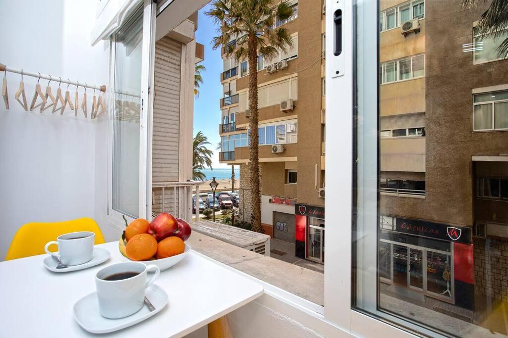 Malaga Center, Malagueta Beach Екстер'єр фото